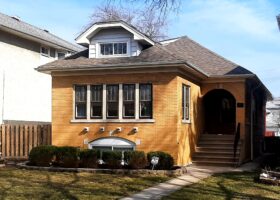 3BR and 2bath Oak Park Brick Bungalow