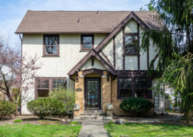 3BR English Tudor home in River Forest